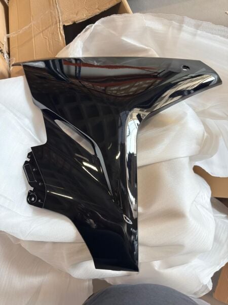CF 250 SR ÖN PANEL SAĞ SİYAH ORJ