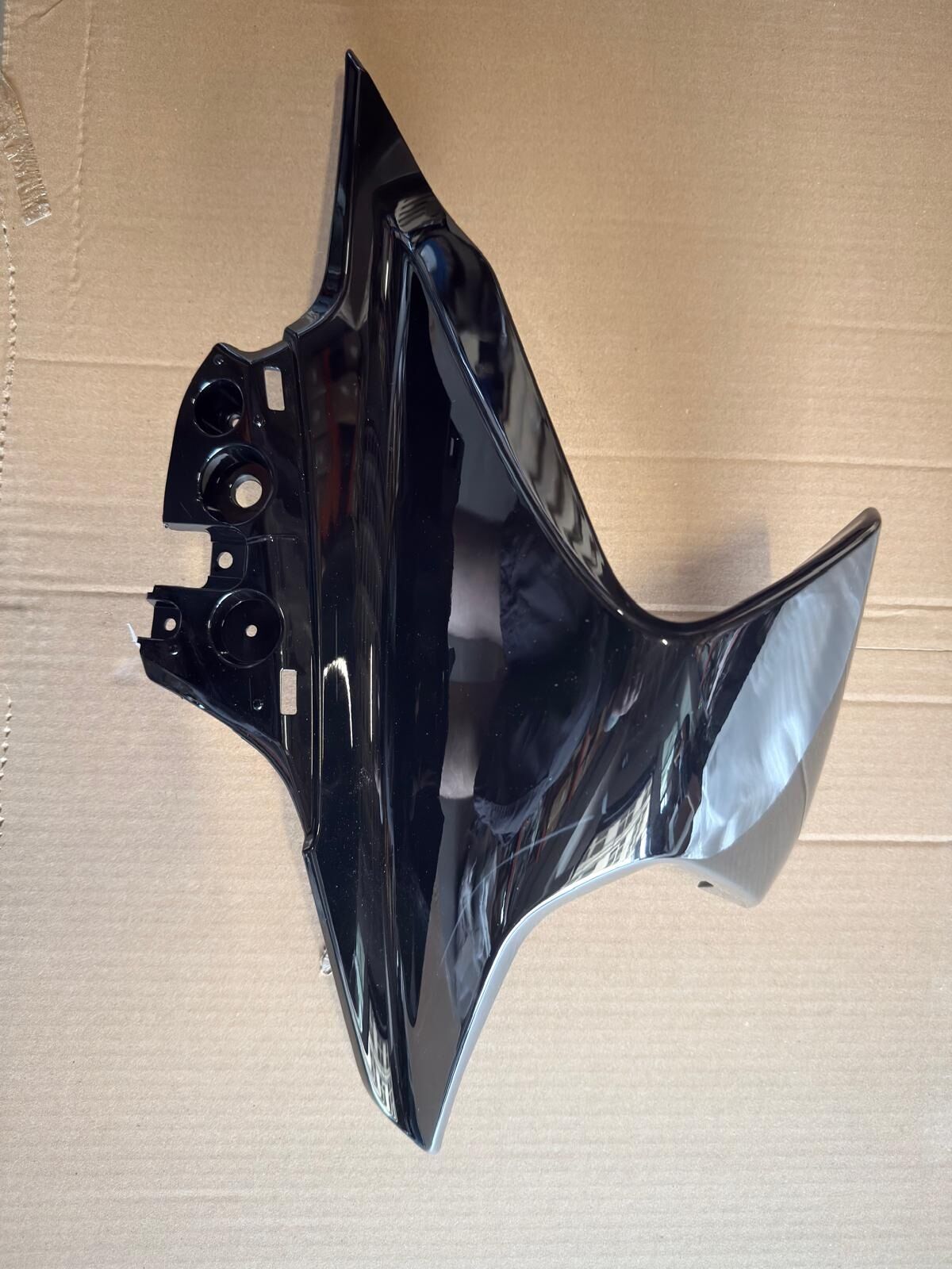 CF Moto 250 SR Far Muhafaza Sağ Siyah