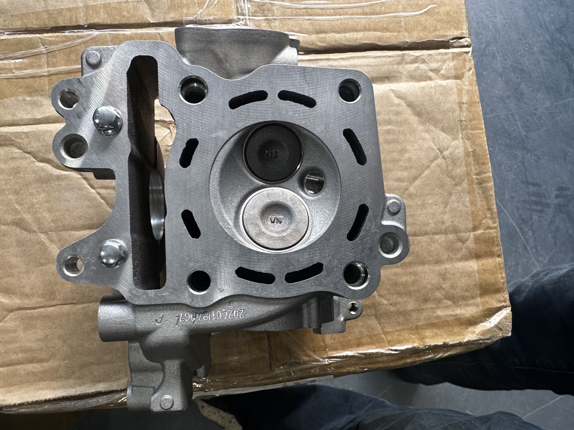 Pcx 125 silindir üst kapak Dolu subaplı