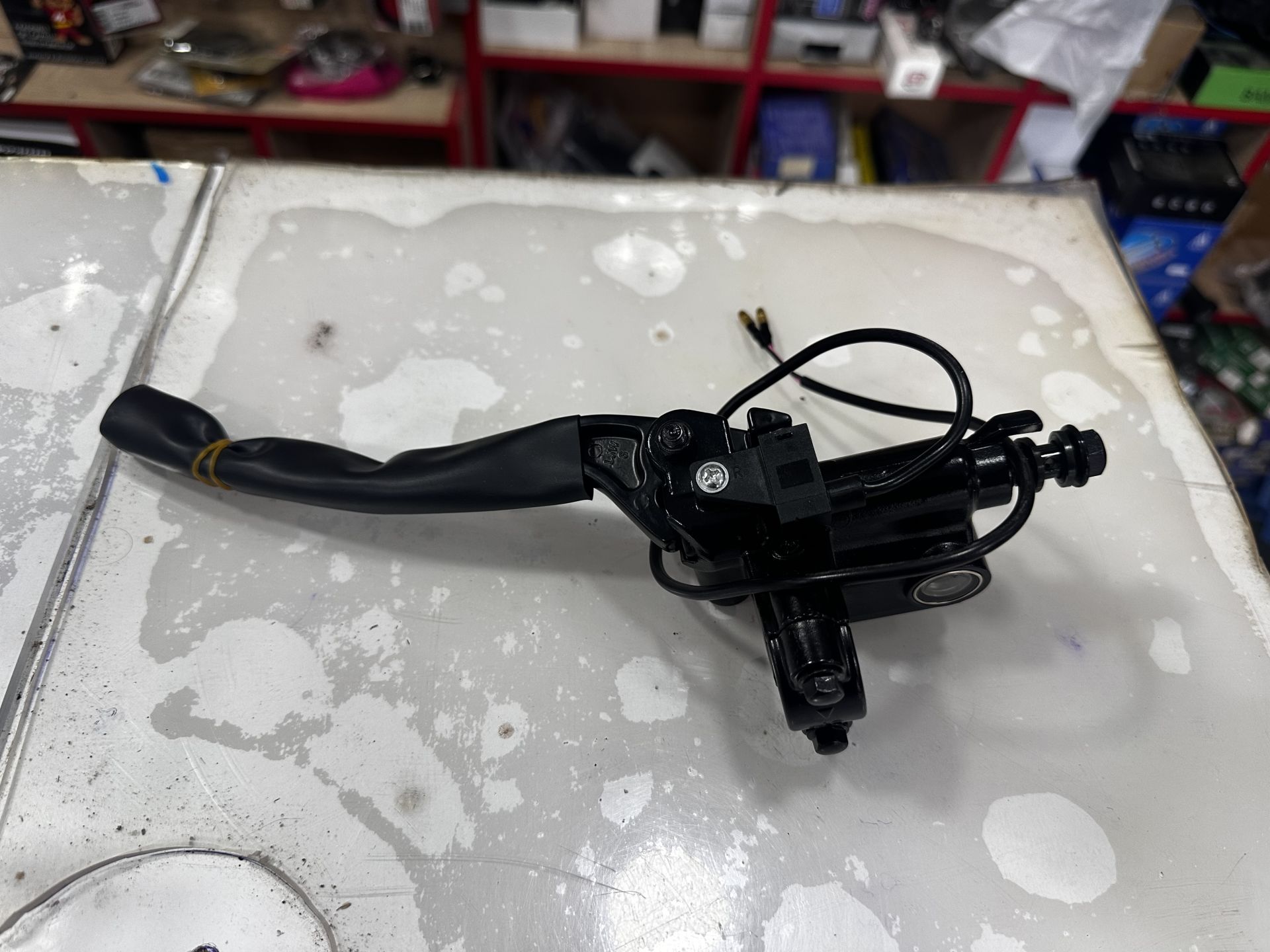 Newlight 125 ön üst Fren Merkezi